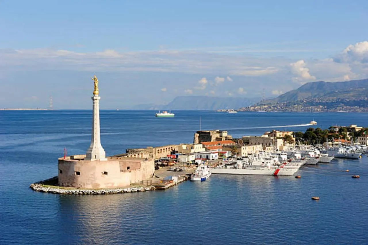Damilhouse 6 Apartment Messina